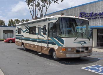 rv graphics, rv striping, rv pinstriping, rv roofing, rv detailing, motorhome pinstriping, motorhome stripes, motorhome decals, motorhome graphics, rv re-striping, restriping rv, rv roof coatings, rv roofing, rv roof warranty